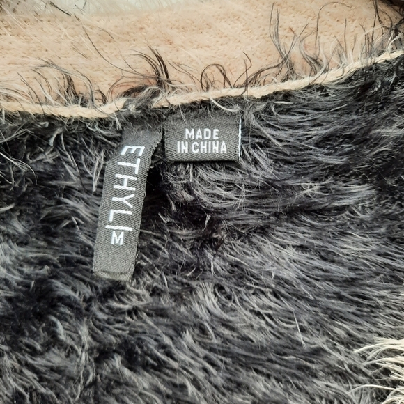 🌟 Ethyl Eyelash Sweater cardigan size medium - Picture 4 of 6